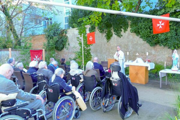 Malteser Ordenshaus Wander Muttergottes 04