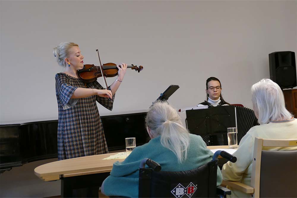 Malteser Ordenshaus Konzert Violine und Akkordeon 05
